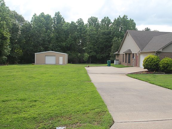 3rd image of 8120 Marilyn Dr
