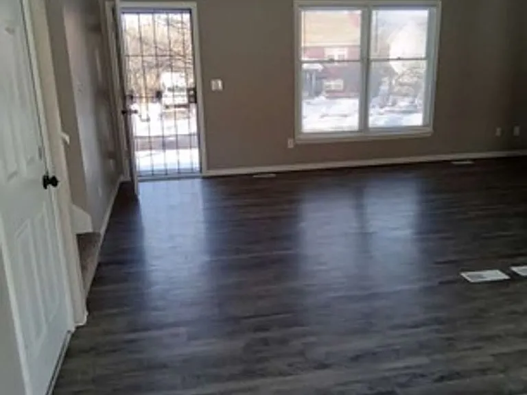 2409 NE Carousel Cir — Photo 6