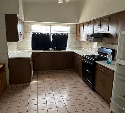 3rd image of 6055 Tampa Ave #A-b