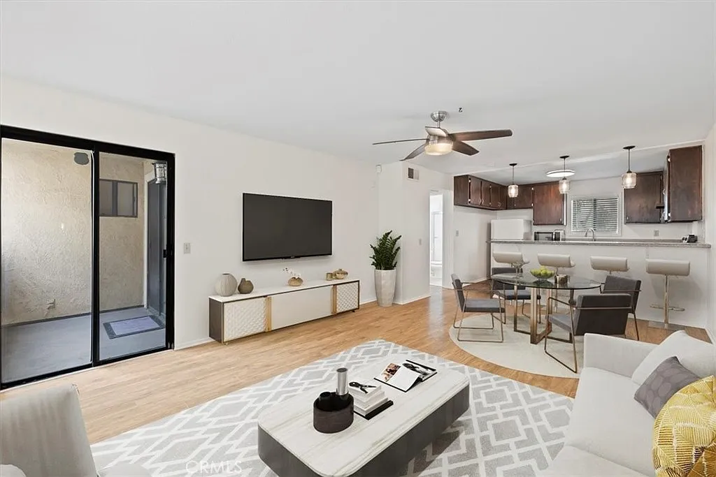 2343 E 17th St Unit 206 photo 1