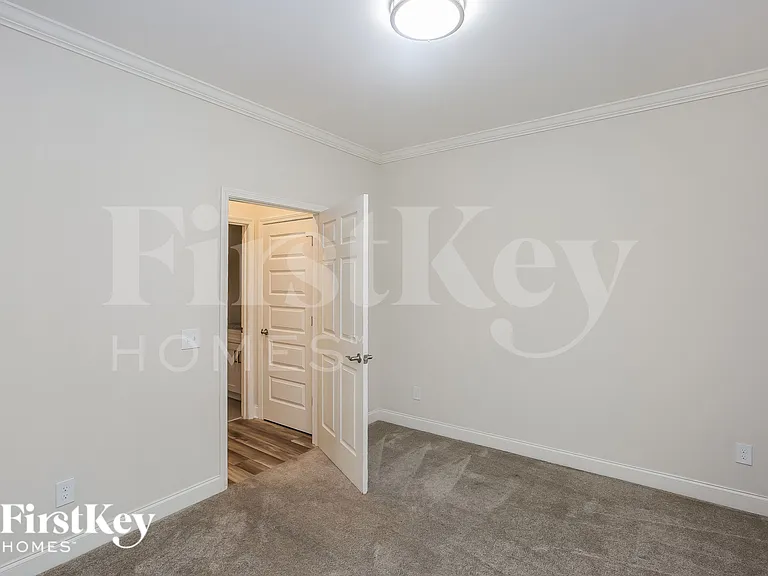 215 Parkwood Dr NW — Photo 11
