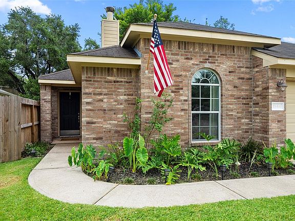3rd image of 1844 Sherwood Forest Cir