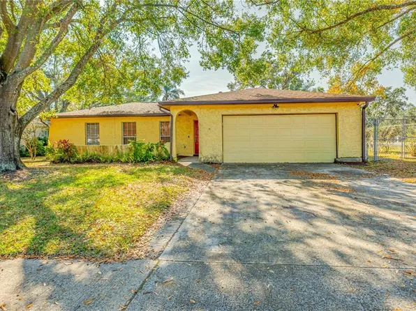 633 Huntington St, Brandon, FL 33511