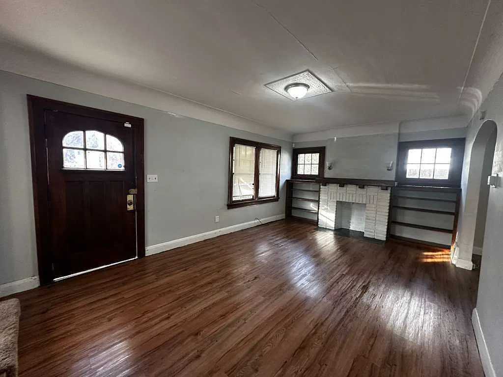 3 bed, 1.5 bath, 1436 sqft, $1,250 — Photo 4