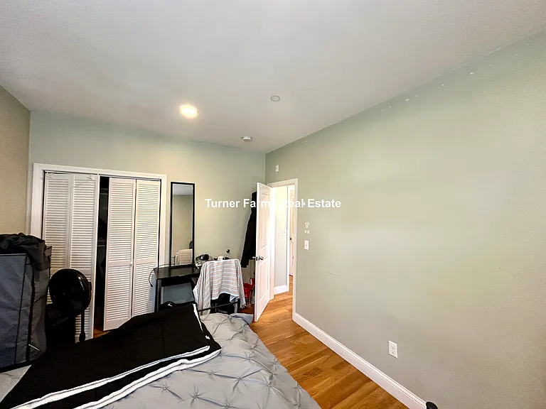 10 Roxbury St #5A — Photo 11