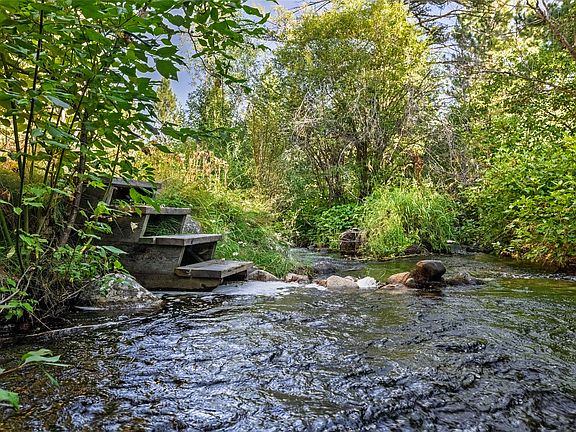 3rd image of 242 Tizer Lake Rd