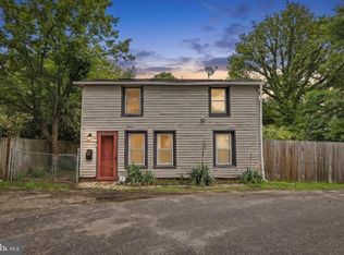 1 Woods Aly, Mount Holly, NJ 08060
