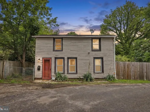 1 Woods Aly, Mount Holly, NJ 08060