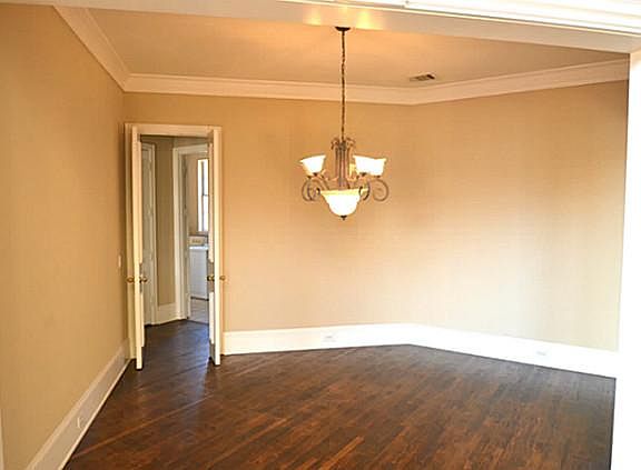 4th image of 2422 Creekside Cir S