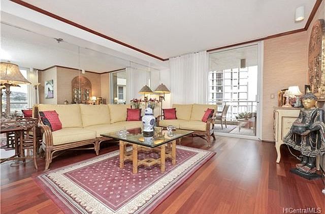 Open living room flows into lanai.