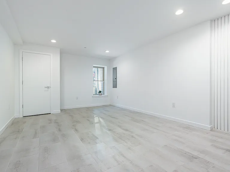 2925 Master St — Photo 33