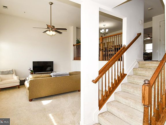 5th image of 15212 Rosemont Manor Dr