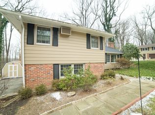 333 Saunders Dr, Wayne, PA 19087