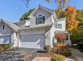 306 Normandie Dr, Sugar Grove, IL 60554