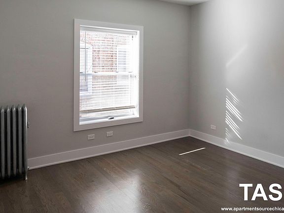 5th image of 1835 W Foster Ave #2