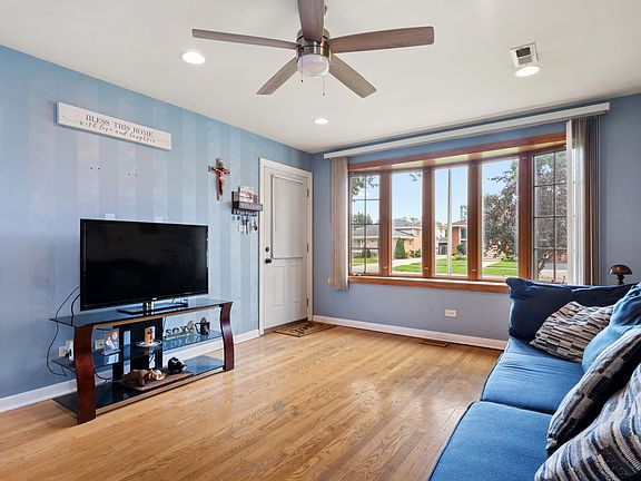 4th image of 5306 Kimball Pl