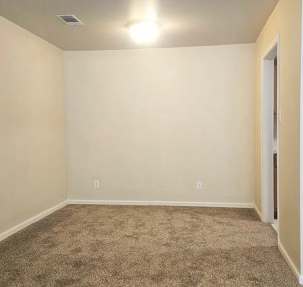 5555 Springvale Rd — Photo 3