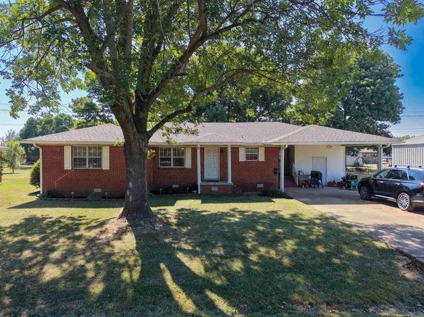 806 E Elm St, Walnut Ridge, AR 72476