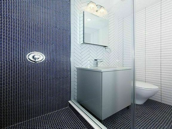 4th image of 405 E 78th St APT 2A