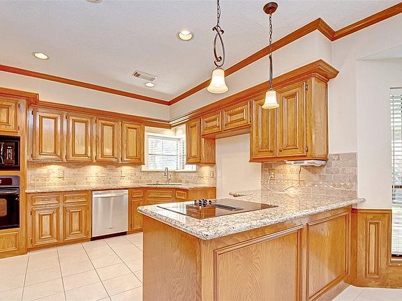 5th image of 18226 Spruce Creek Dr