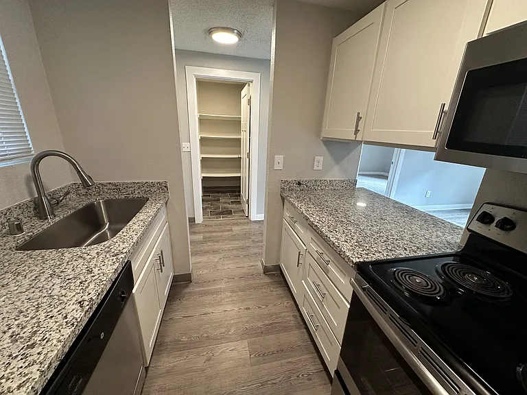 Greenfield Apartments — Photo 30