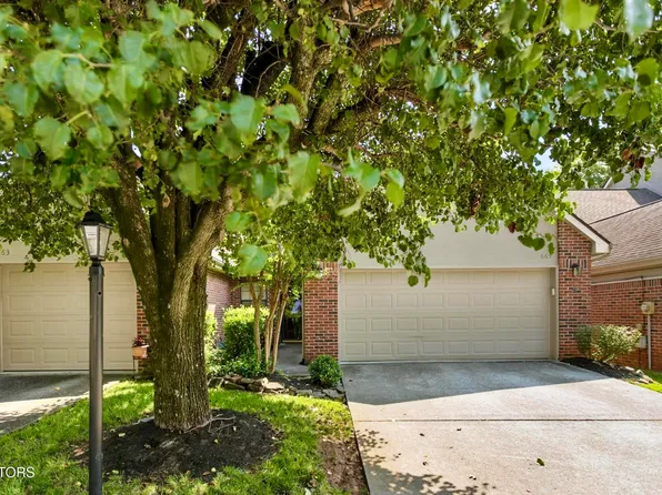 665 Farragut Commons Dr, Knoxville, TN 37934