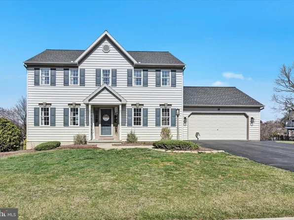 1310 Cedar Ave, East Earl, PA 17519