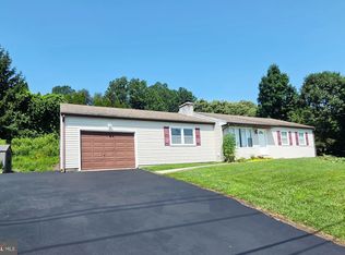 362 Hain Rd, Sinking Spring, PA 19608