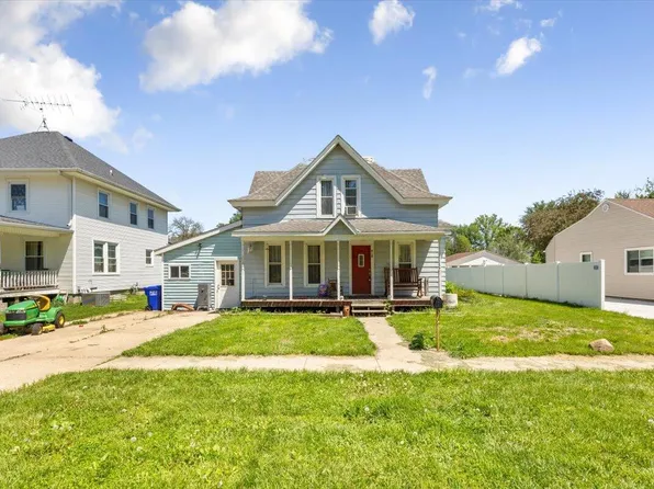 808 Normal St, Woodbine, IA 51579