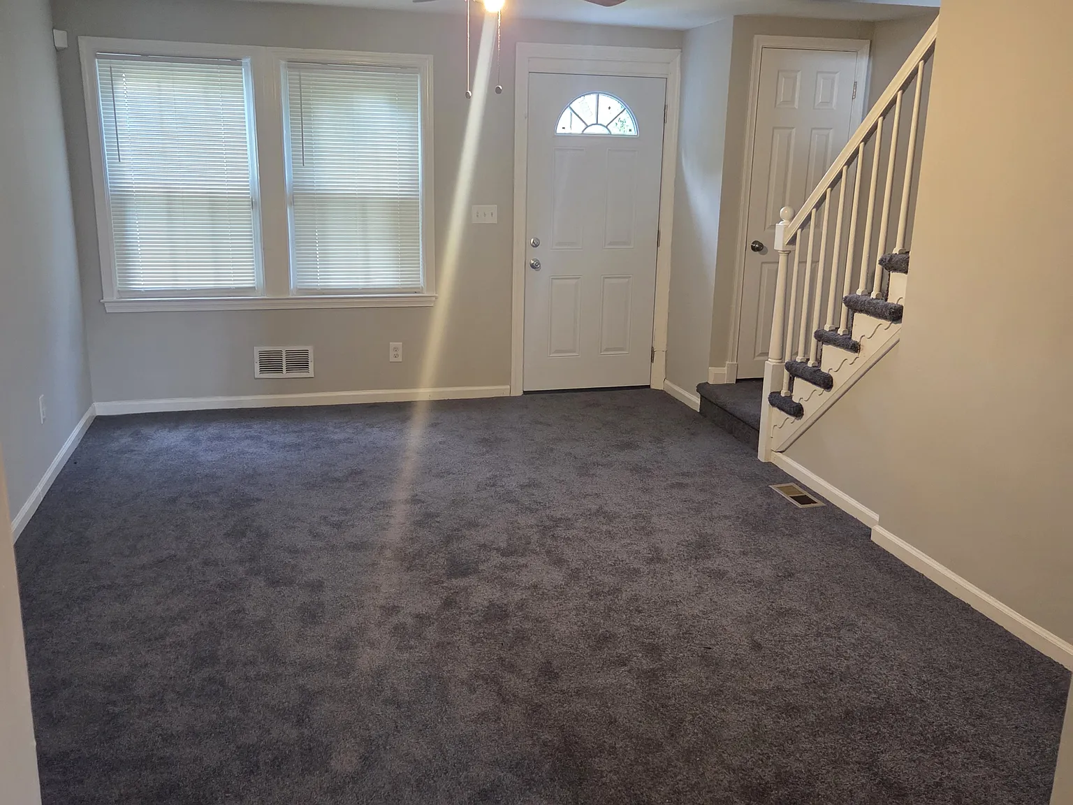 3 bed, 1024 sqft, $1,750 — Photo 4