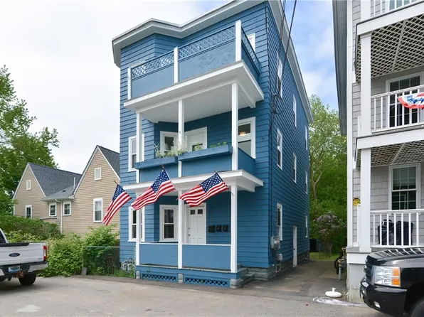 13 Siegel St, Bristol, RI 02809
