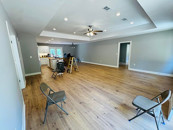 4th image of 239 State Park Rd