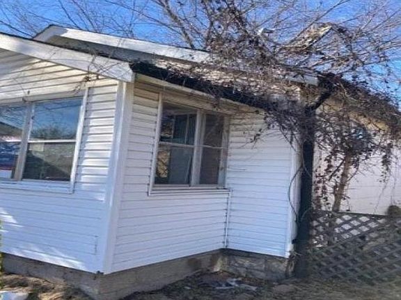 3rd image of 5829 Janet Ave