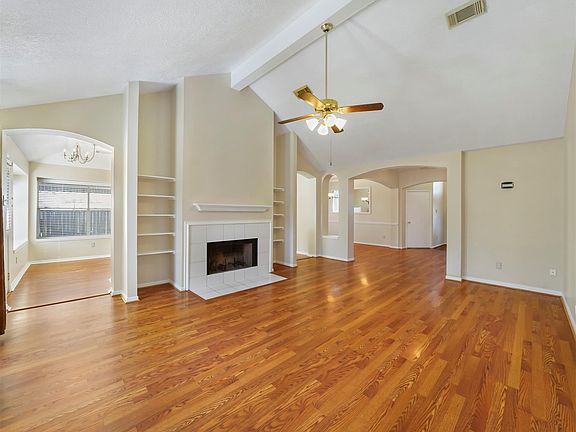 5th image of 1703 Blue Heather Ln