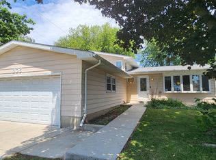 305 North Ave, Antioch, IL 60002