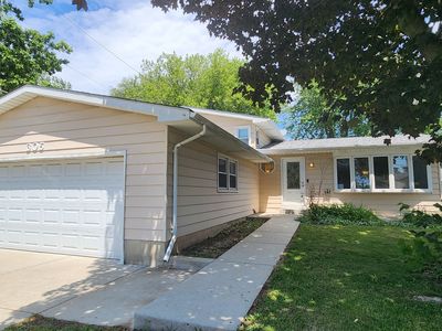 305 North Ave, Antioch, IL, 60002