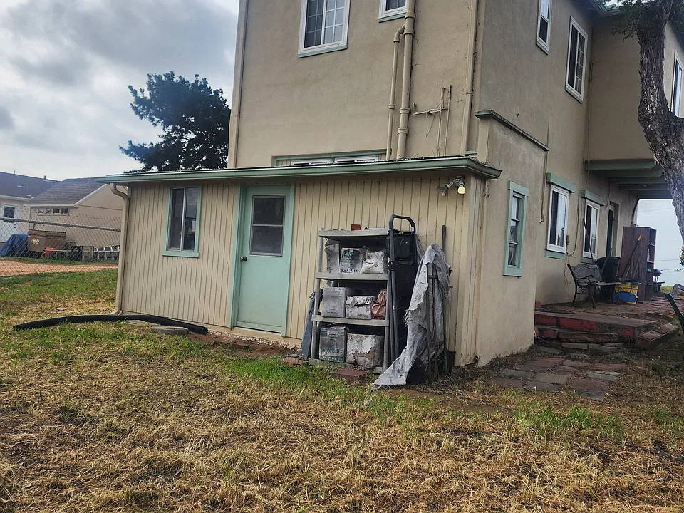 3225 Alta Dr