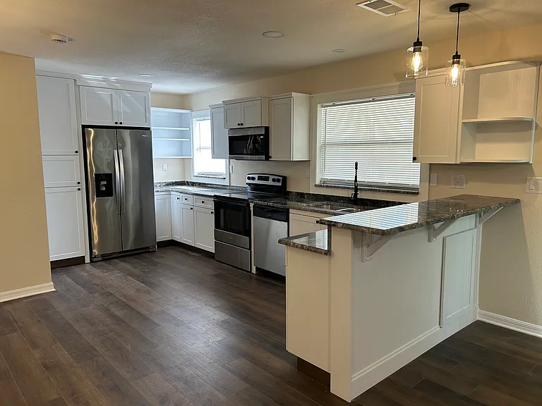 1232 E Honeytree Ln — Photo 1