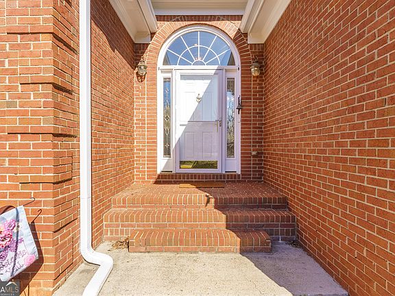 3rd image of 6506 Vista View Ct