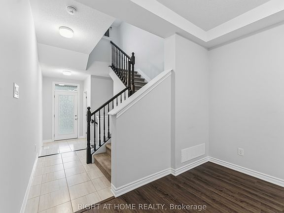 2nd image of 709 Derreen Ave