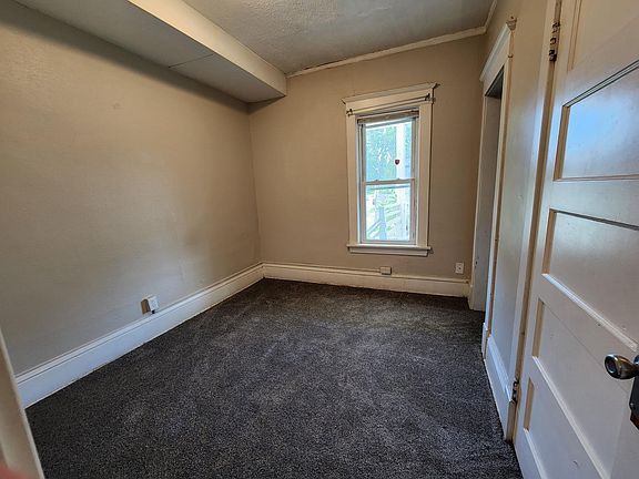 4th image of 1422 26th Ave N APT 4