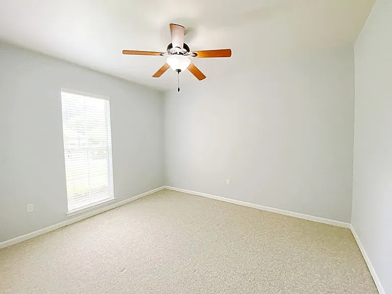 5131 Landing Ct — Photo 13