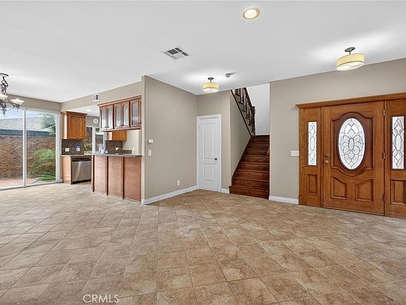 5th image of 15422 Freeman Ave