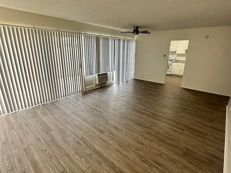 Palm Terrace Apartments — Photo 28