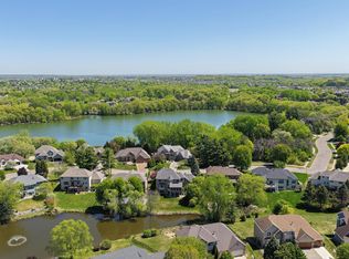 10145 Powers Lake Trl, Woodbury, MN 55129