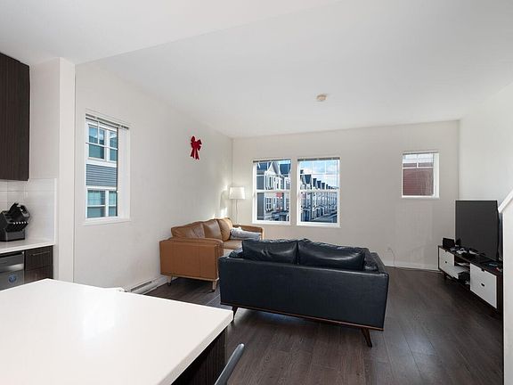 4th image of 32633 Simon Ave #142