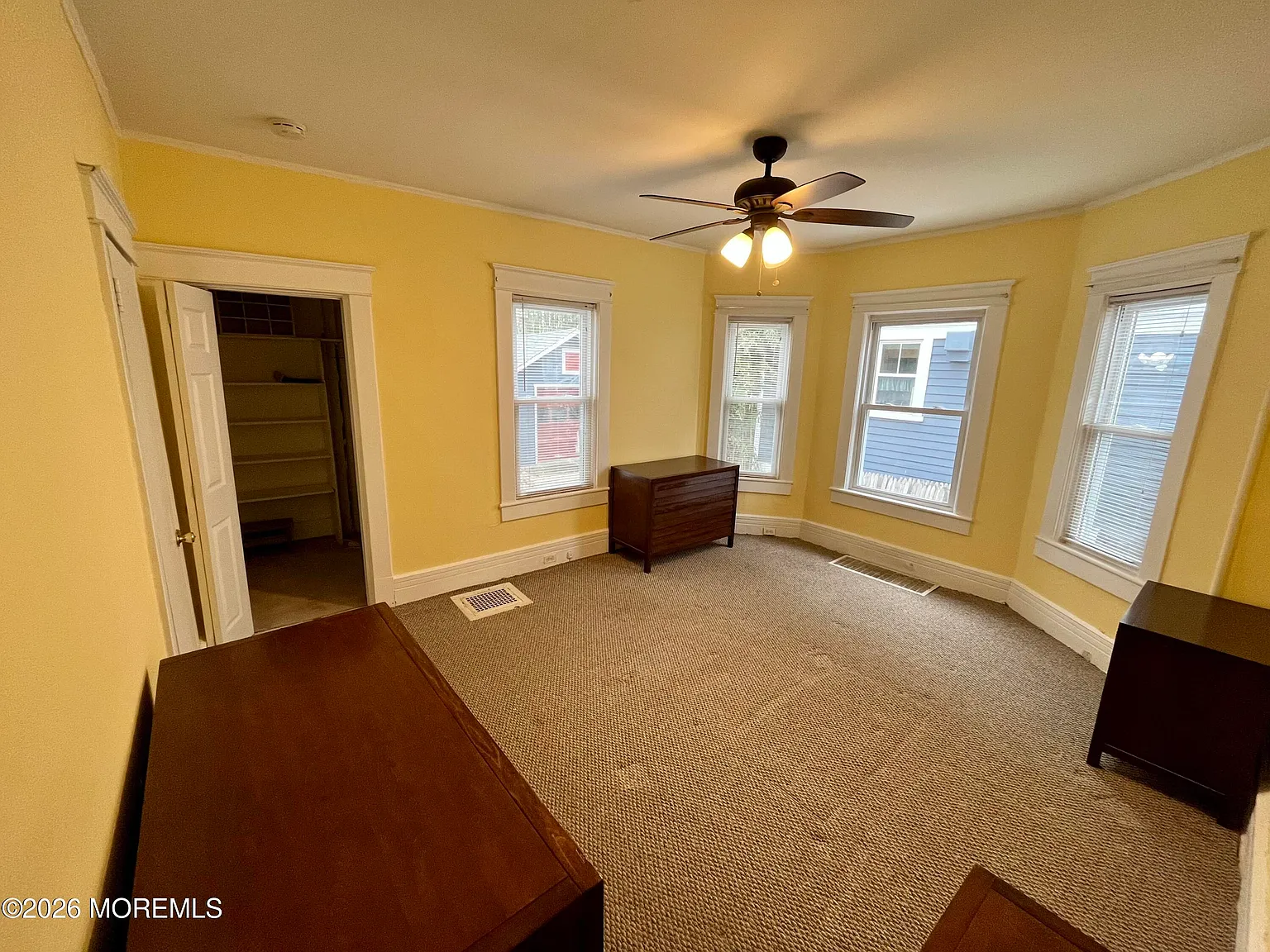 24 Waverly Pl — Photo 3