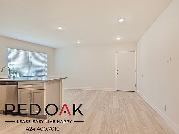 5th image of 250 1/2 Loma Dr #18