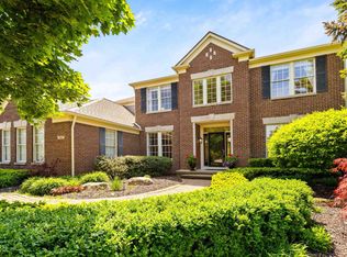 2463 Selkirk Ct, Rochester, MI 48306