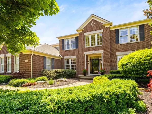 2463 Selkirk Ct, Rochester, MI 48306